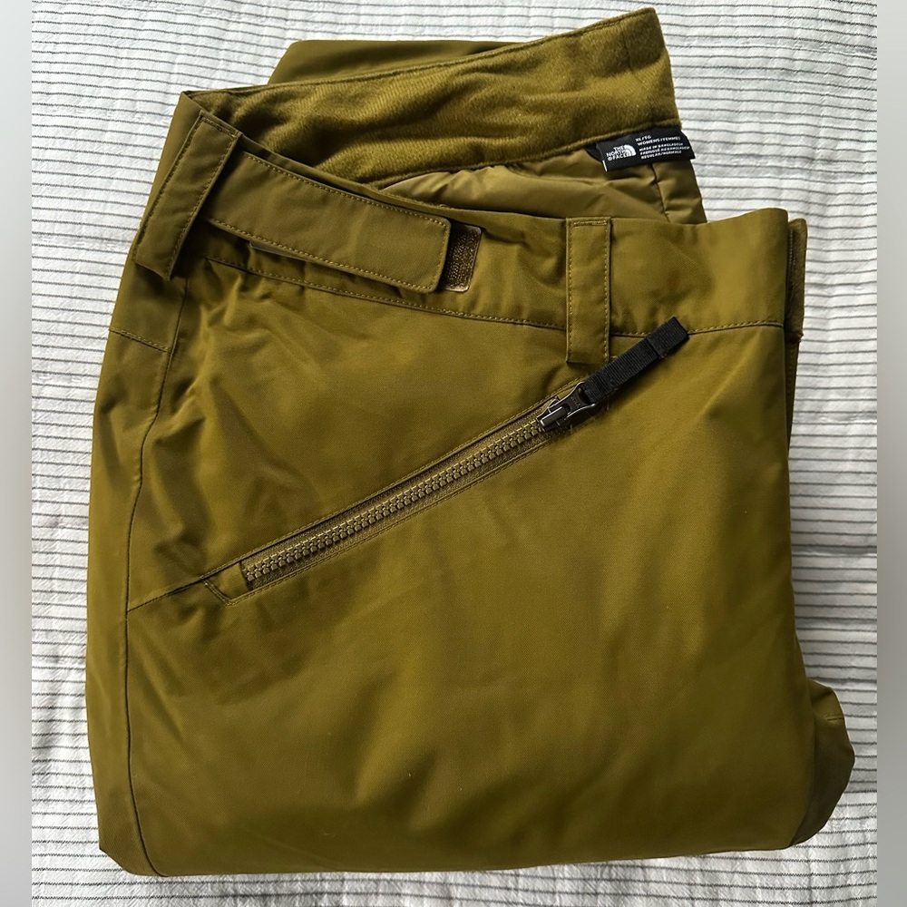 Olive green North Face Women’s Snow Pants in XL
